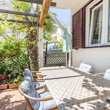 Mediterranes Nur 550 Meter Zum Mit Grillbereich, Privater Terrasse, Parkplatz *