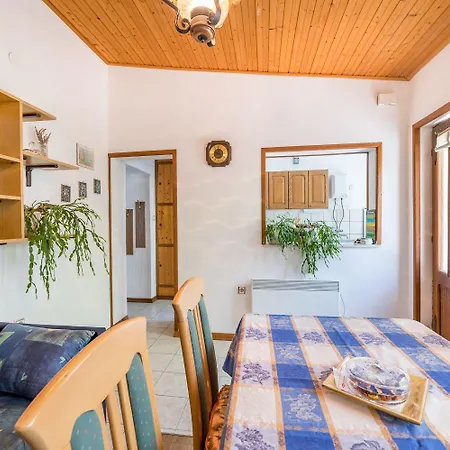 Mediterranes Nur 550 Meter Zum Mit Grillbereich, Privater Terrasse, Parkplatz
