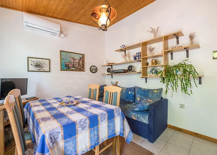 Ferienhaus Mediterranes Nur 550 Meter Zum Mit Grillbereich, Privater Terrasse, Parkplatz
