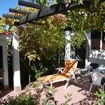 Mediterranes Nur 550 Meter Zum Mit Grillbereich, Privater Terrasse, Parkplatz